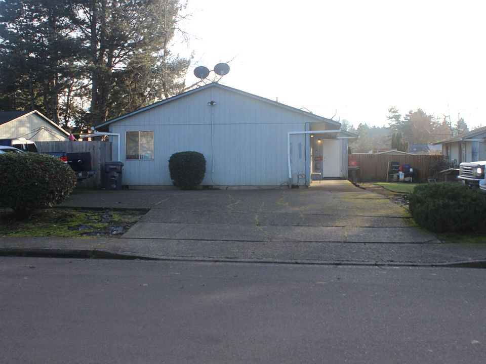 1st image of 2632 NE Hampton Ct