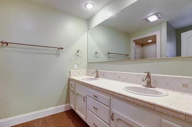 13082 Roadrunner Dr — Photo 17