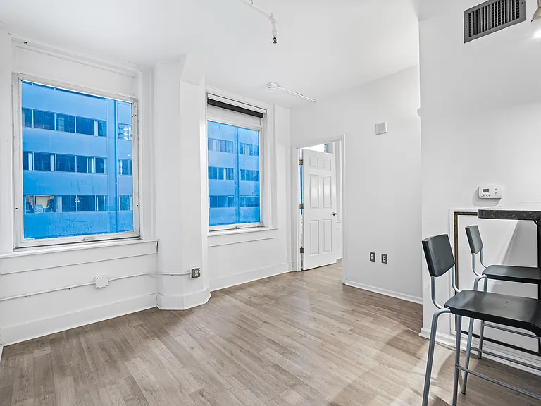 444 17th St #1-409 — Photo 7