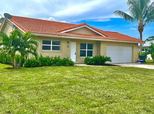 1966 Sharon St, Boca Raton, FL 33486