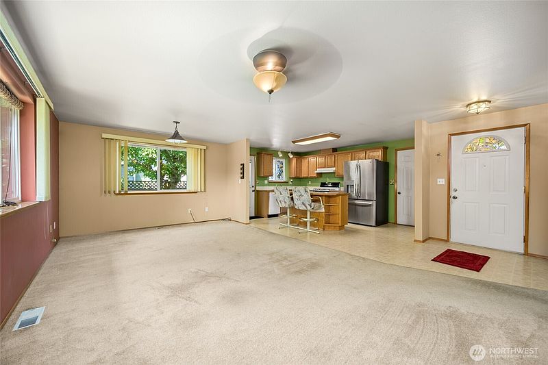 5th image of 4789 Bayshore Drive
