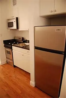 Rented by Buchbinder & Warren | media 8