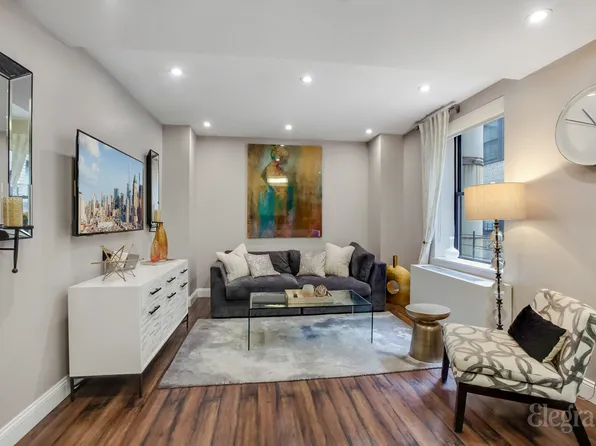 150 West 51st Street image 1 of 9