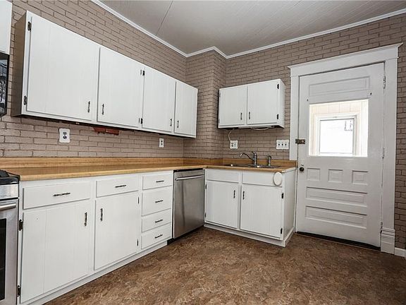 2nd image of 38 Prospect St