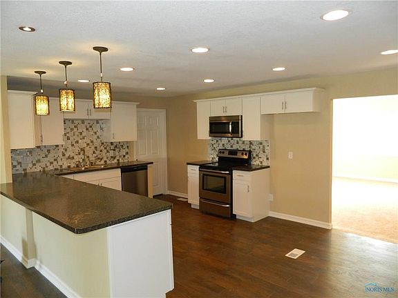 3rd image of 116 Harlan Dr