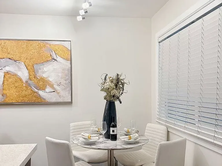 1250 W 37th St — Photo 14