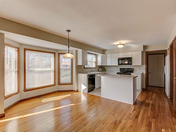 4th image of 10203 Ash Creek Dr