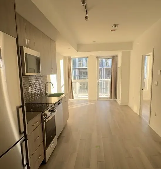 1005 Dundas St E #607 — Photo 3