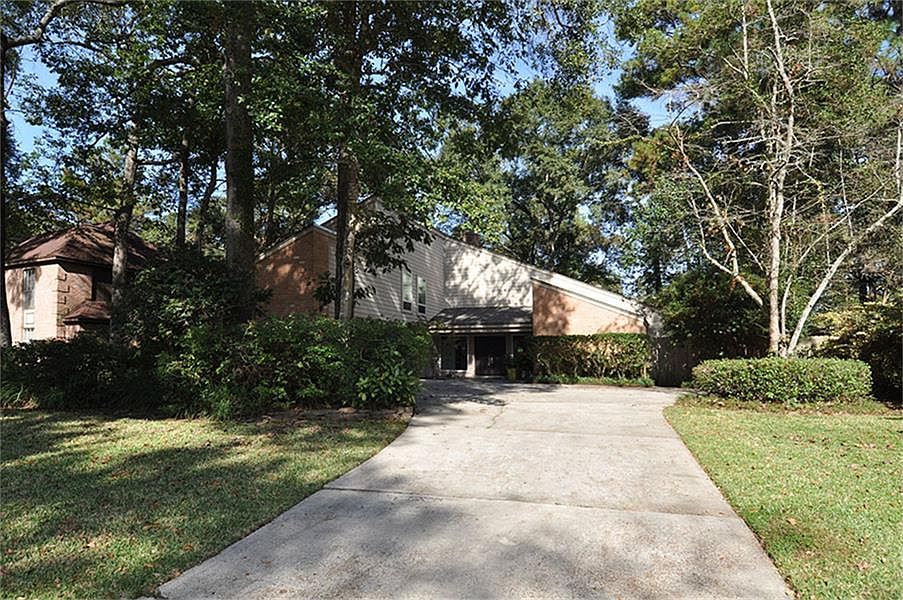 1st image of 2515 Riverlawn Dr