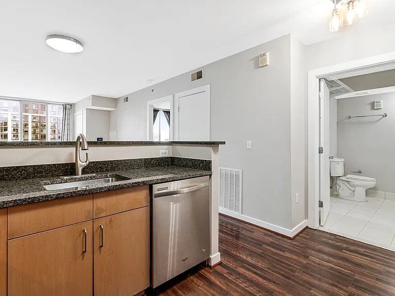 1000 New Jersey Ave SE #916 — Photo 34