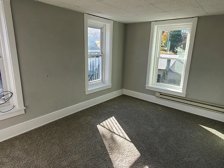 914 New Holland Rd #2W — Photo 5