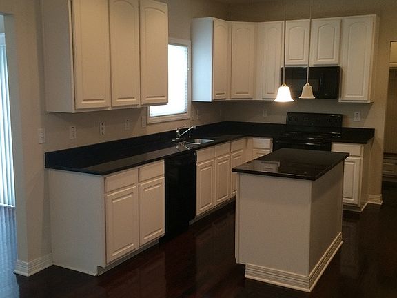 2nd image of 223 Kastlekove Dr
