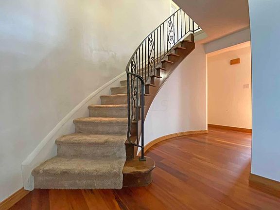 5th image of 6261 Pambrook Ct