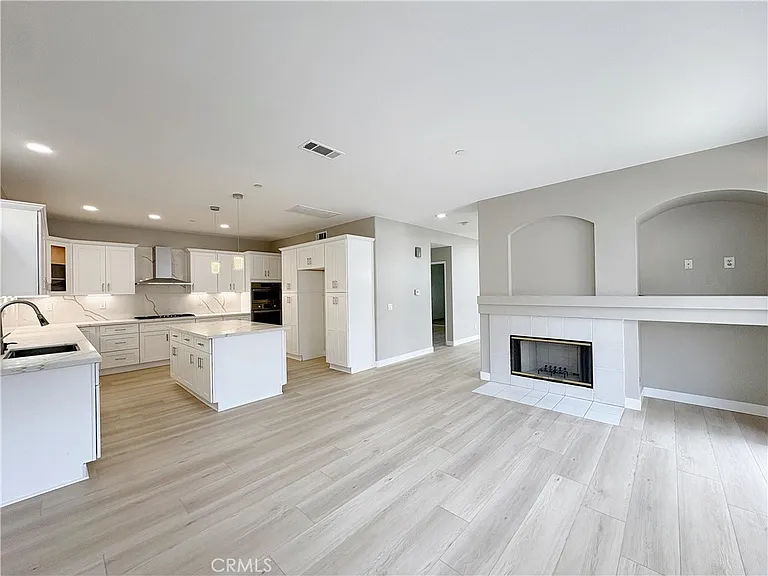 16370 Oldenburg Dr — Photo 9