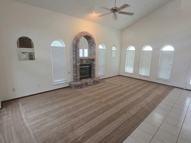 7665 Le Conte Dr — Photo 2