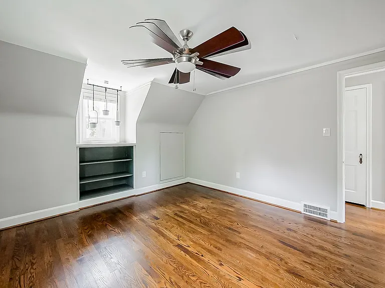 21530 Olmstead St — Photo 15