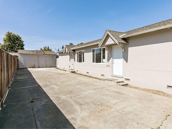 5th image of 125 Eastwood Ct #125