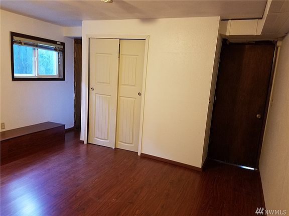 5th image of 609 S 15th St APT 109