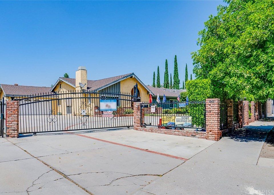 1st image of 9617 Sunland Blvd