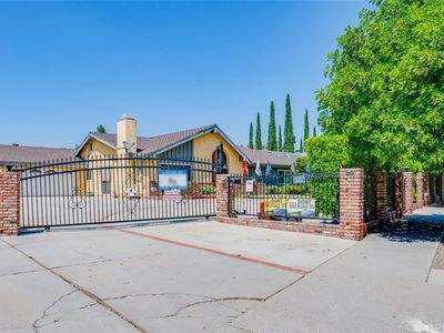 9617 Sunland Blvd, Sunland, CA, 91040