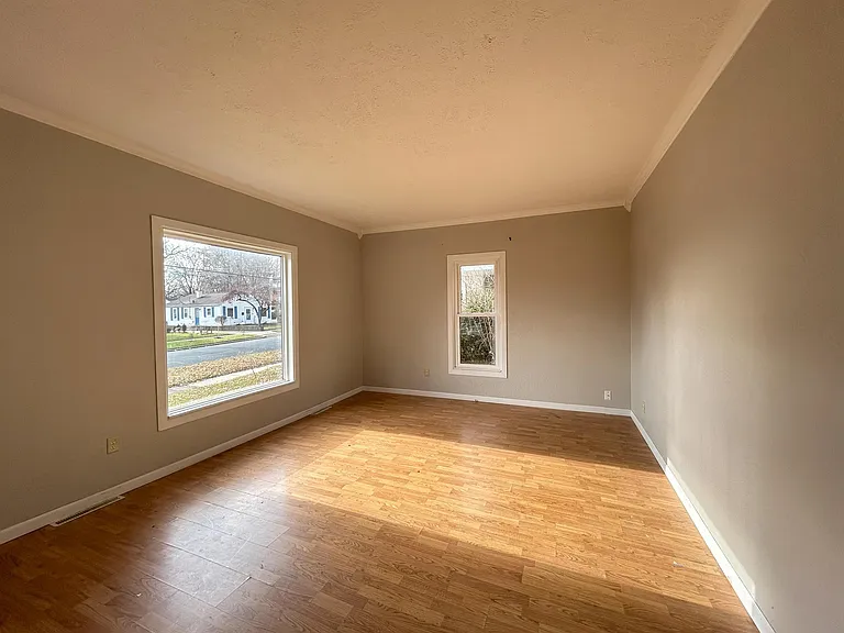 291 Laurel Dr — Photo 11