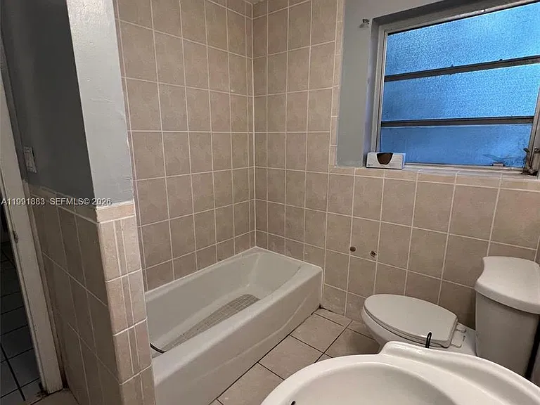 6610 Johnson St — Photo 13
