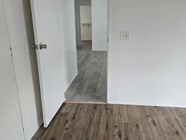 1006 W Maxanna Blvd — Photo 12