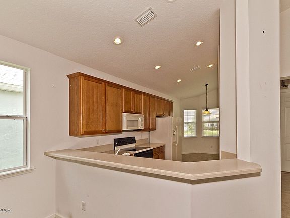 2nd image of 678 Copperhead Cir