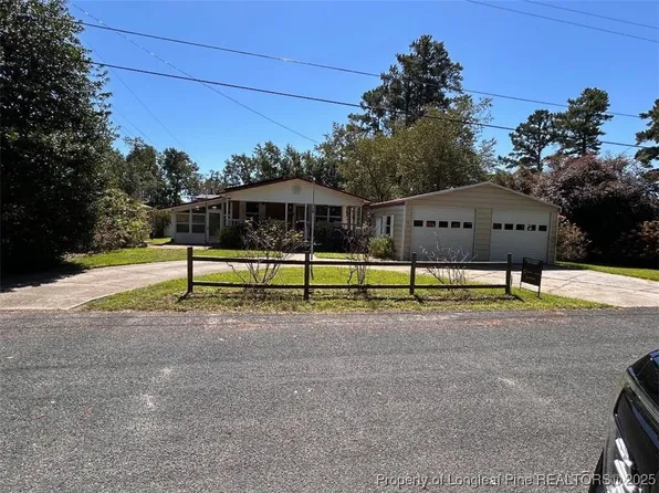 504 Russell St, Pembroke, NC 28372