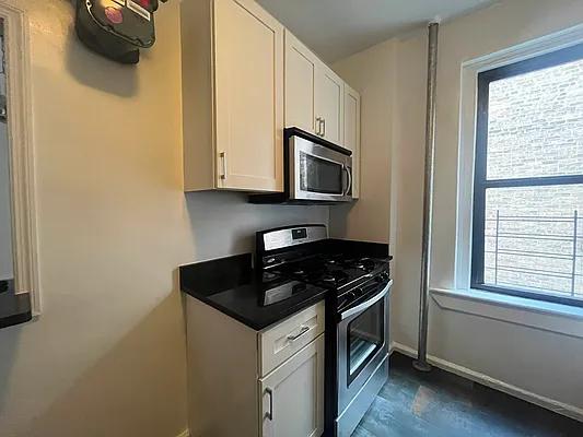 Rented by Premier One Realty LLC | media 2