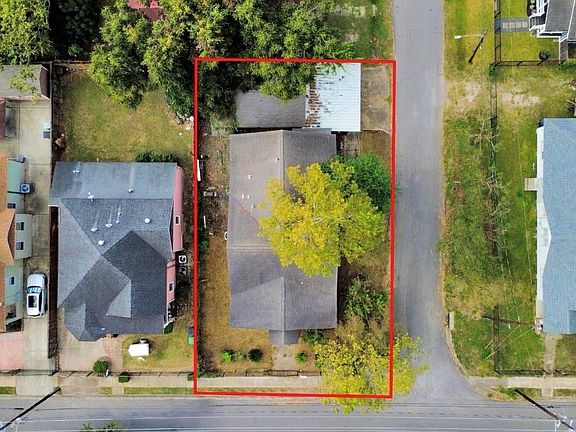3rd image of 3012 Garrow St