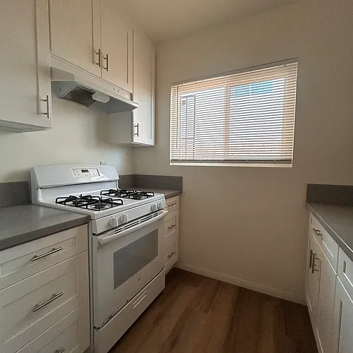 812 11th St #812 Photo 1