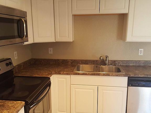 4th image of 1022 S Almar Cir