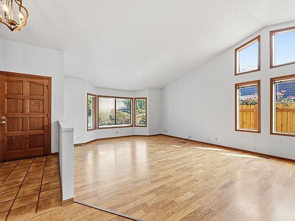 3rd image of 1974 Finch Ln