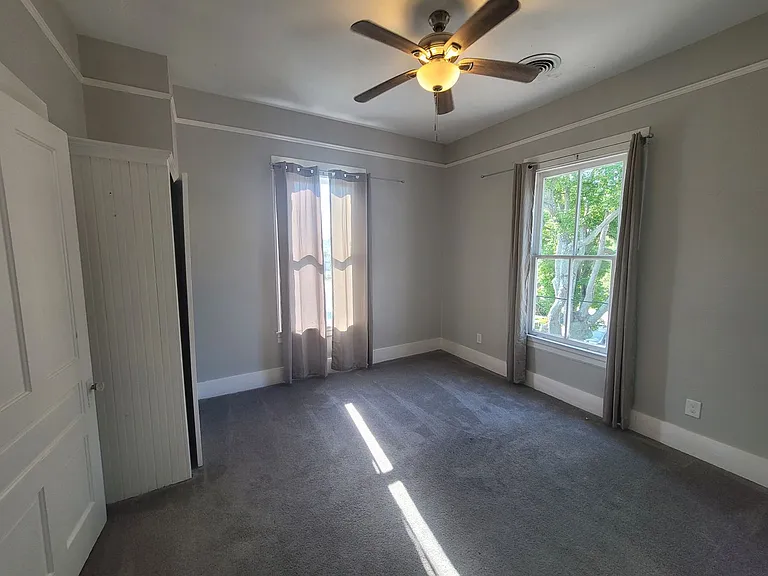 3919 Avenue O — Photo 20