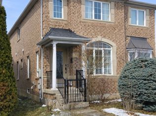 4 Forest Run Blvd, Vaughan, ON L4K5J8