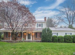 384 Elbert St, Ramsey, NJ 07446