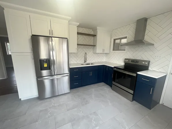 15 Rogers Lane, Enfield, CT 06082