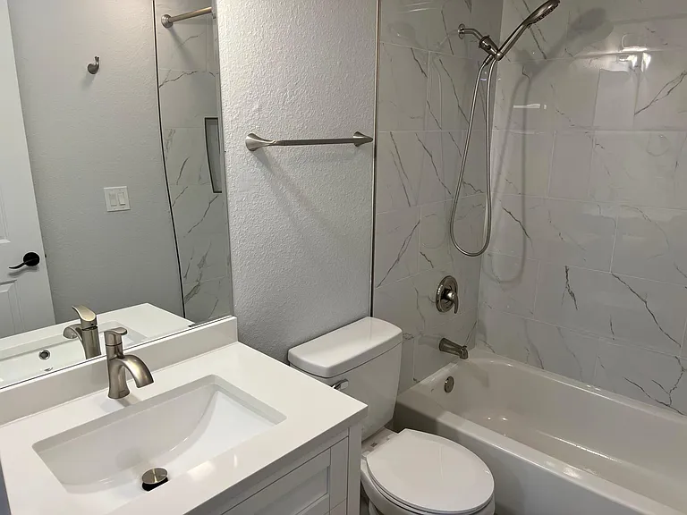 19215 15th Ave NE #3 — Photo 23