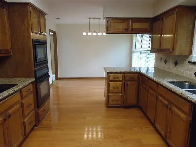 9903 Grand Oak Dr — Photo 13