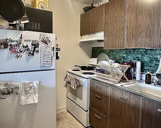 5th image of 20 Radcliffe Rd APT 408