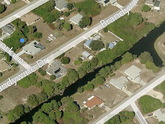 2nd image of 7216 Cork Ln