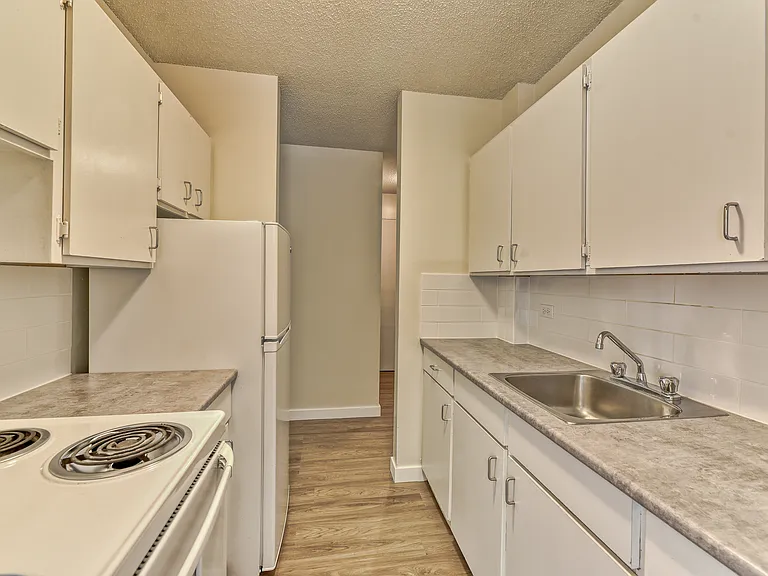 738 14th Ave SW #4C — Photo 18