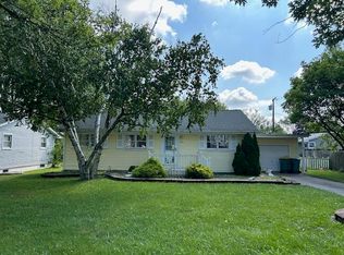 7705 Whitcomb St, Merrillville, IN 46410