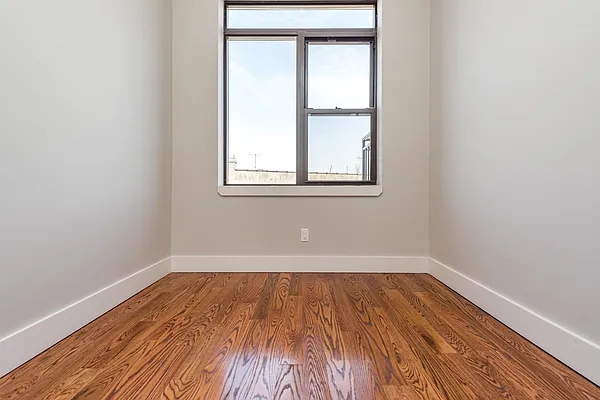 Rented by Nooklyn NYC LLC | media 57