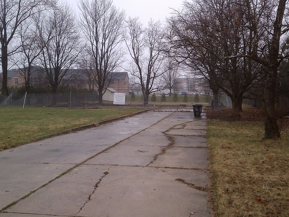 2nd image of 75 Constance Ln