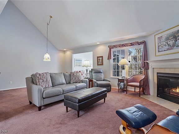 4th image of 421 W Reserve Dr #82