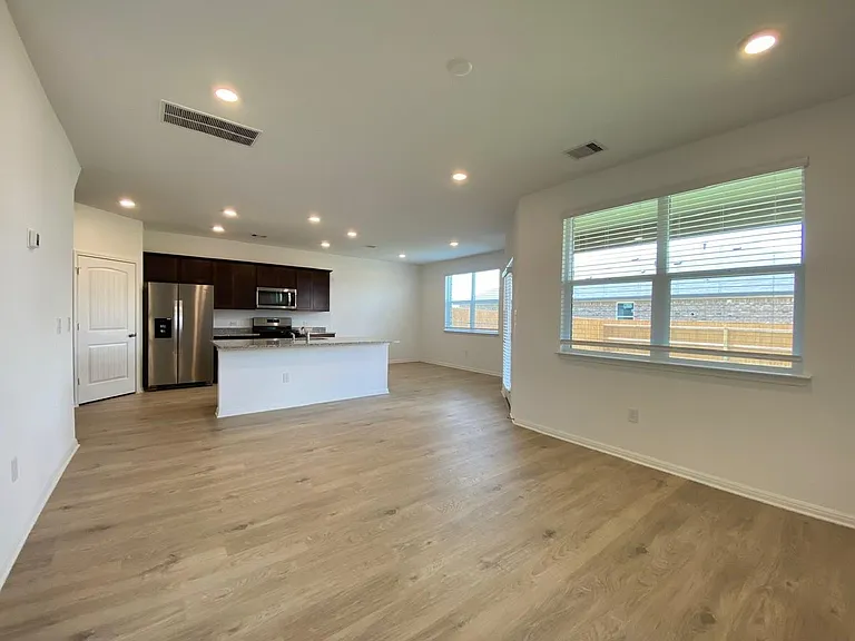 241 Saide St — Photo 3