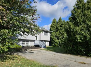 647 N Calumet Rd, Chesterton, IN 46304