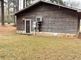 69 Lunker Ln, Calhoun Falls, SC 29628